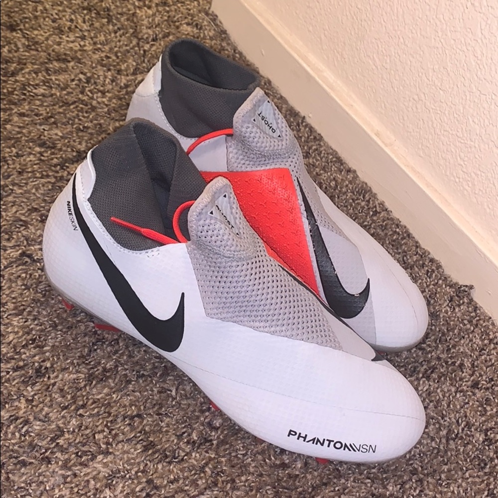 Phantom Vsn Nike Soccer Cleats: Size 8